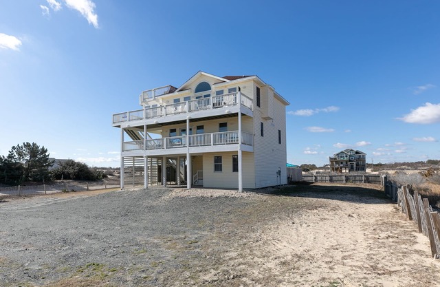 Corolla 4x4 house: Ocean views, Pool, Remodeled Master Bathroom, Wild Horses