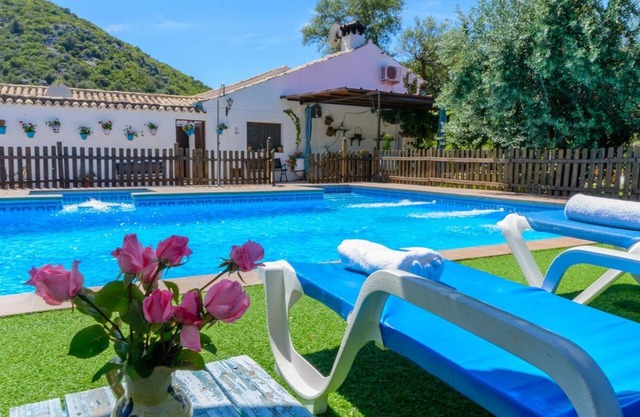 Cortijo Palitroques Carcabuey by Ruralidays