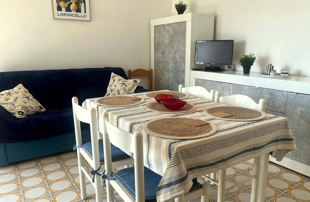 Cortina 2-24 Comfortable two-room apartment facing the sea