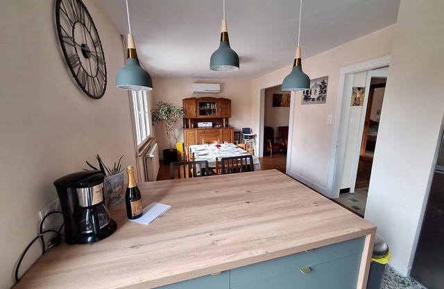 Cosy house 6-8 people, near Strasbourg, quiet, garden, table tennis, hen