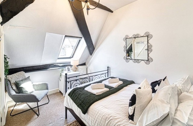Cosy 1 Bed Home