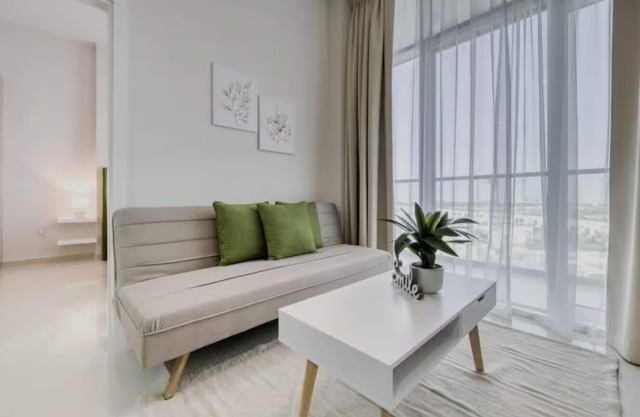 Cosy 1 Bedroom Apartment in Golf Vita, Damac Hills
