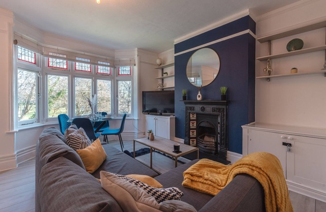Cosy 2 Bed Flat close to City Centre