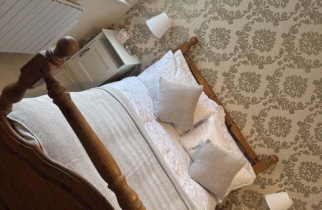 Cosy 2 Bed House near Birmingham NEC, HS2, JLR