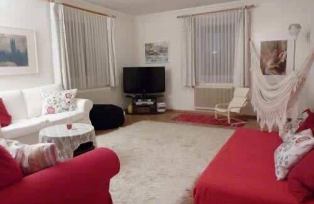 cosy 3 room apartment close to the historical center , privat Parking