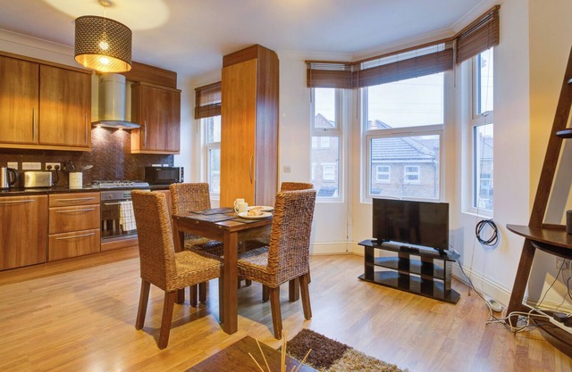 Cosy and clean 2 bedrooms flat in Brixton