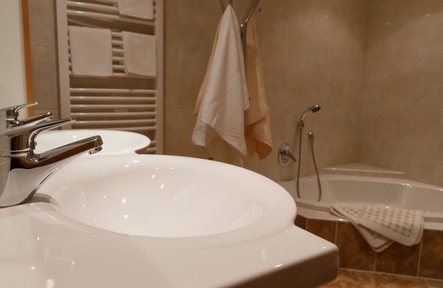 Cosy apartment for 5 people with WIFI, TV and terrace