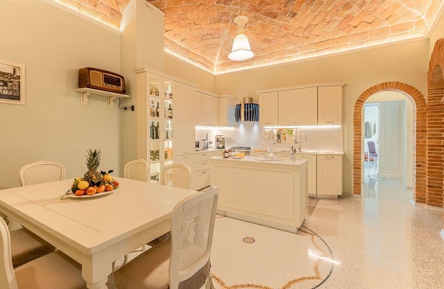 Cosy apartment for 5 people with WIFI, A/C, TV and panoramic view