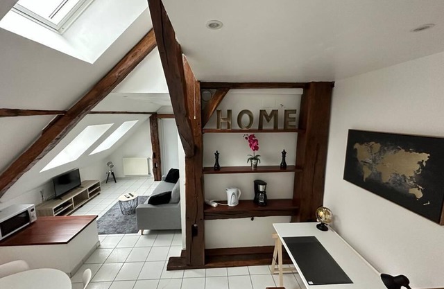 Cosy apartment, close to all amenities yet in a quiet location