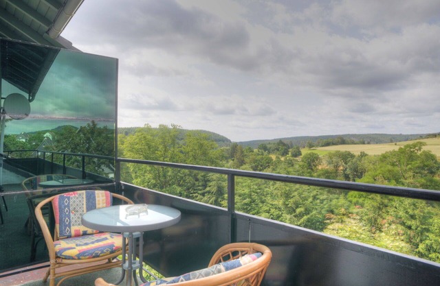 Cosy apartment for 4 people with WIFI, TV, balcony, pets allowed, panoramic view and parking