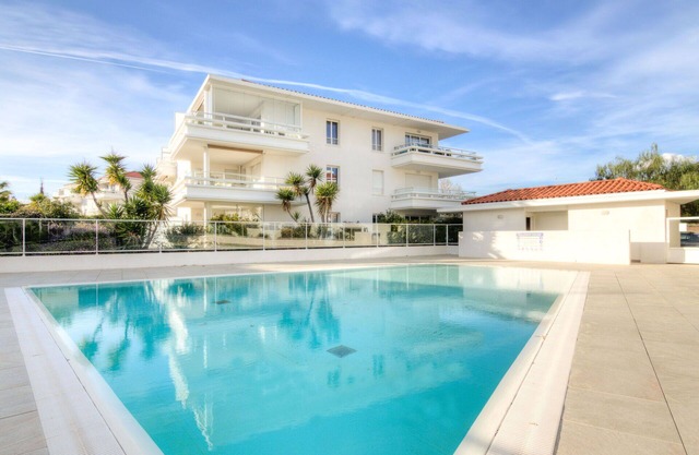 Cosy apartment for 2 guests with A/C, pool, WIFI, TV, terrace and parking