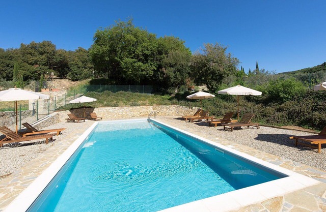 Cosy apartment for 5 guests with A/C, WIFI, pool, TV, patio and panoramic view