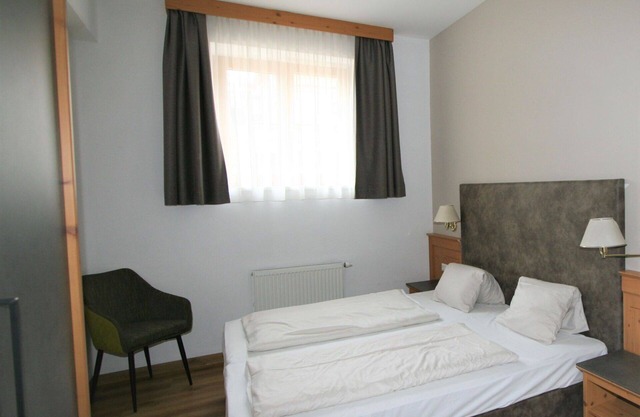 Cosy apartment for 12 people with pool, WIFI, TV, terrace and pets allowed