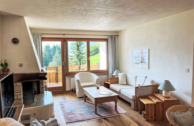 Cosy apartment for 4 guests with WIFI, pool, TV, balcony, pets allowed and panoramic view
