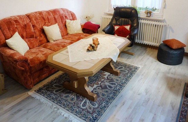 Cosy apartment for 4 guests with TV, terrace, pets allowed and parking