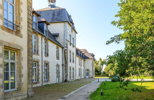 Cosy apartment for 4 guests with WIFI, pool, TV, balcony and parking