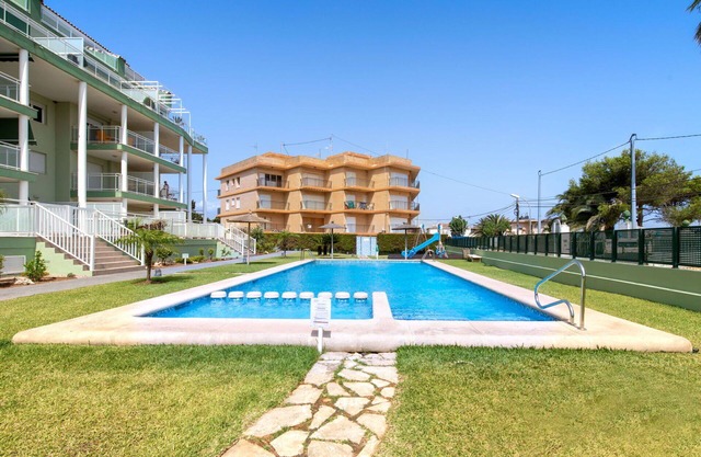 Cosy apartment for 4 people with A/C, pool, WIFI, TV and terrace