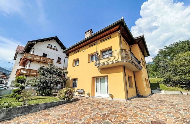 Cosy apartment for 4 people with WIFI, TV and parking