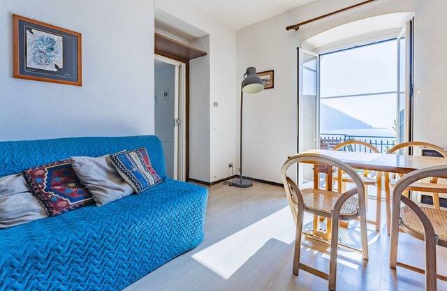 Cosy apartment for 4 people with A/C, WIFI, TV, balcony and panoramic view, close to Portofino