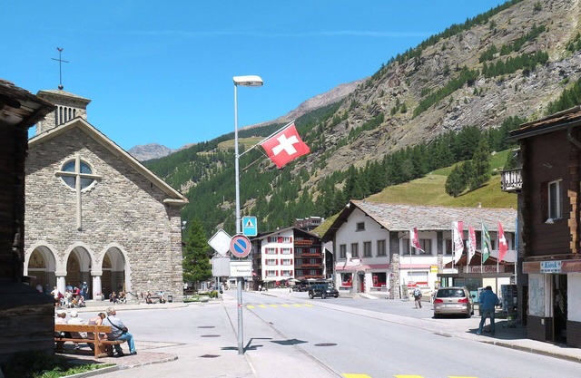 Cosy apartment for 5 guests with WIFI, TV and balcony