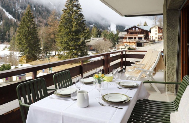 Cosy apartment for 5 people with WIFI, TV, terrace and pets allowed
