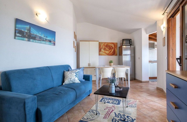 Cosy apartment for 5 people with pool, A/C, TV and terrace