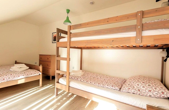 Cosy apartment for 6 guests with WIFI, TV and terrace