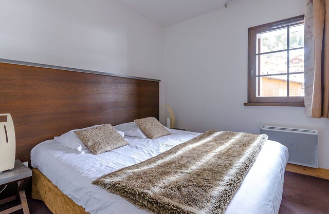 Cosy apartment for 6 people with WIFI, pool, TV, terrace and pets allowed