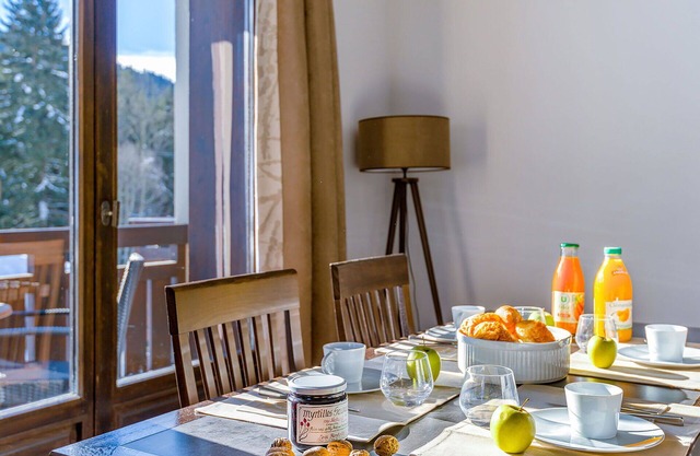 Cosy apartment for 6 people with pool, WIFI, TV, terrace and pets allowed