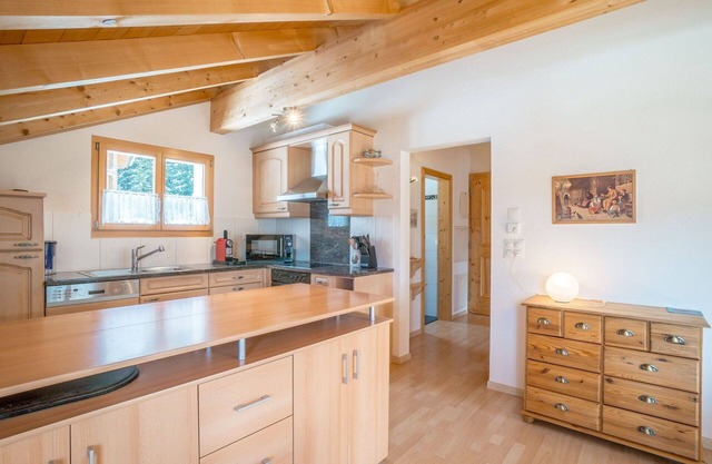 Cosy apartment for 6 guests with WIFI, TV, balcony, pets allowed and panoramic view