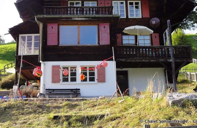 Cosy apartment for 7 people with WIFI, balcony, pets allowed and parking