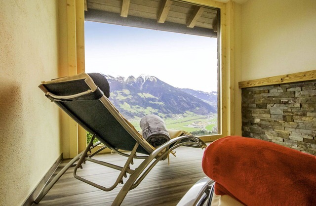 Cosy apartment for 20 guests with WIFI, TV and balcony