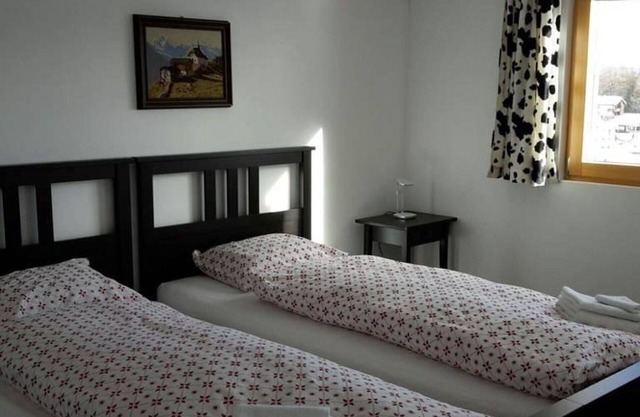 Cosy apartment for 10 people with WIFI and balcony