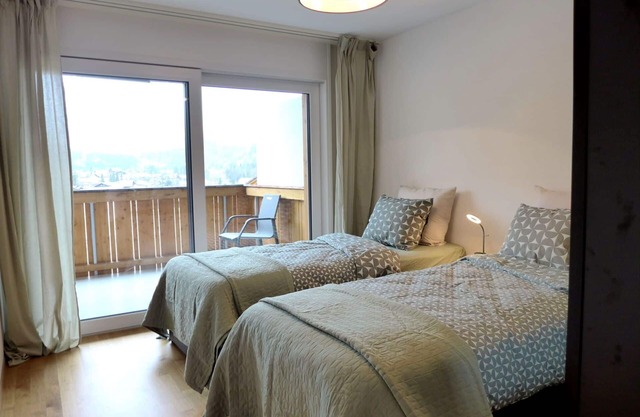 Cosy apartment for 4 guests with WIFI, TV, balcony, pets allowed and panoramic view