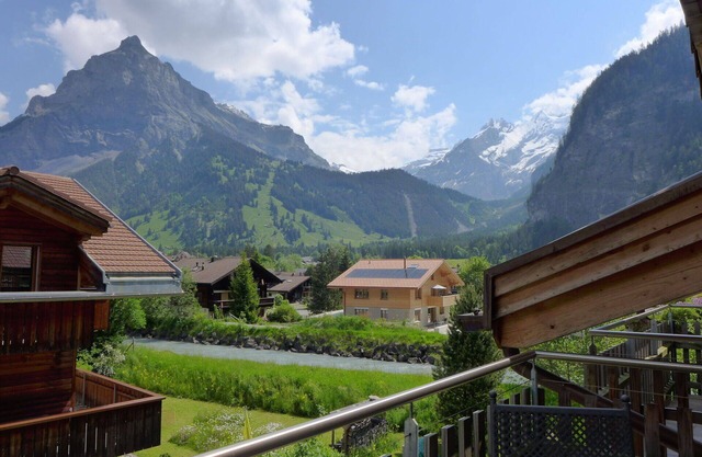Cosy apartment for 3 people with WIFI, balcony and panoramic view