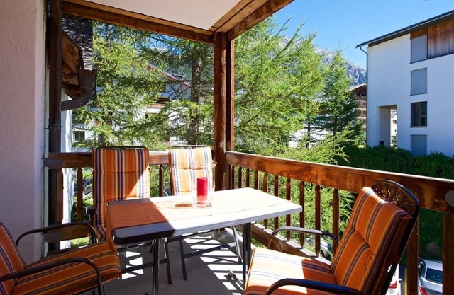 Cosy apartment for 4 guests with TV and balcony
