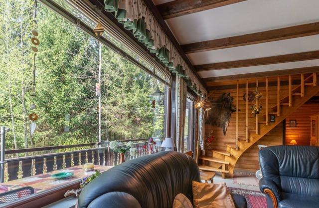 Cosy apartment for 4 people with WIFI, TV, balcony, pets allowed and parking