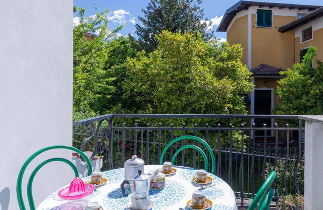 Cosy apartment for 5 guests with WIFI, TV, balcony and pets allowed