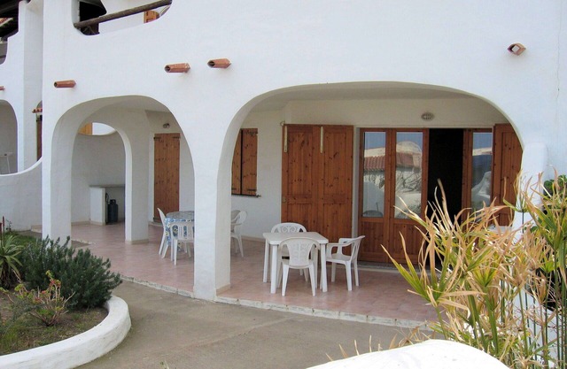 Cosy apartment for 8 people with A/C, WIFI, TV, terrace and pets allowed