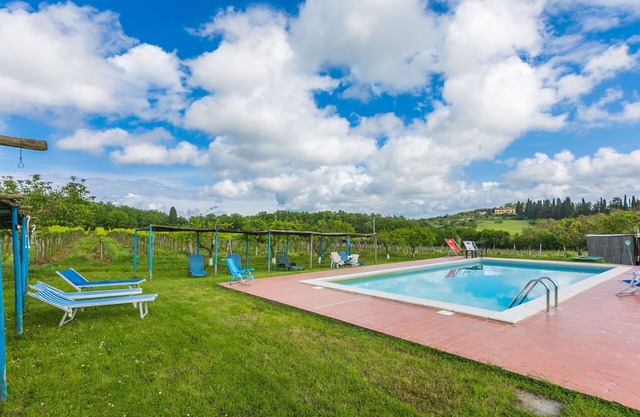 Cosy apartment in villa for 5 guests with WIFI, pool, TV, patio and pets allowed