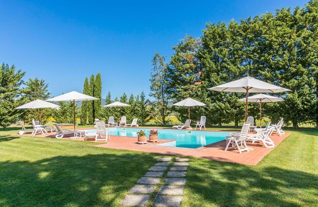 Cosy apartment in villa for 4 people with A/C, pool, WIFI, terrace and parking