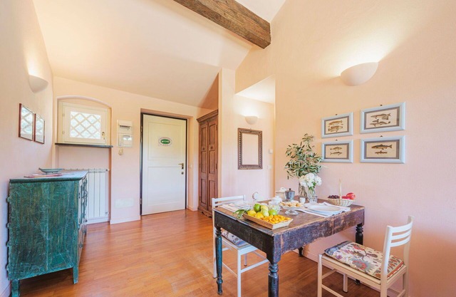 Cosy apartment in villa for 4 guests with WIFI, TV, pets allowed and parking