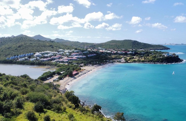 Cosy Apt on friar’s bay SxM . 2 min to the Friar’s Bay beach ,restaurants