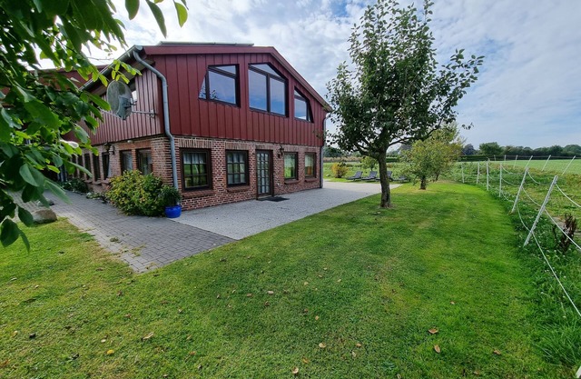 Cosy holiday apartment in Hasselberg
