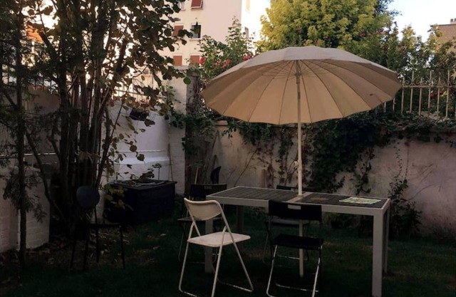 Cosy house near Paris and exhibition center