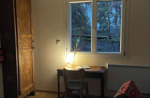 Cosy little house at the foot of the forest