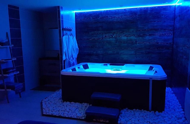 Cosy Love & Spa Love room avec spa, hammam et sauna privatif