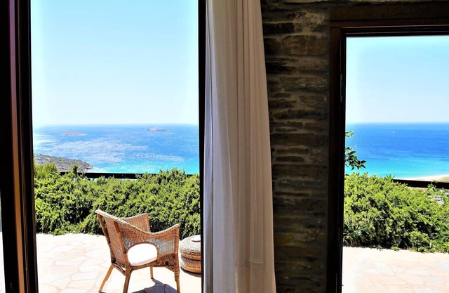 Cosy Philoxenia: Best Location, Great View & Superb Pool