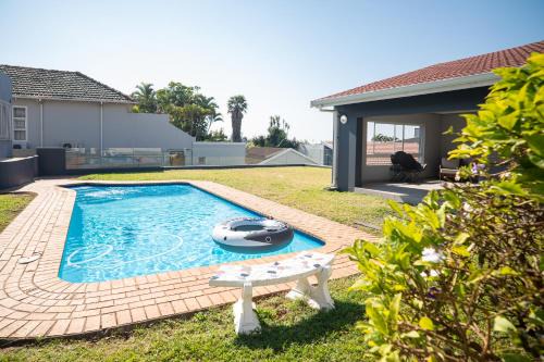 Cosy Private cottages 3 bedroom salt pool DSTV