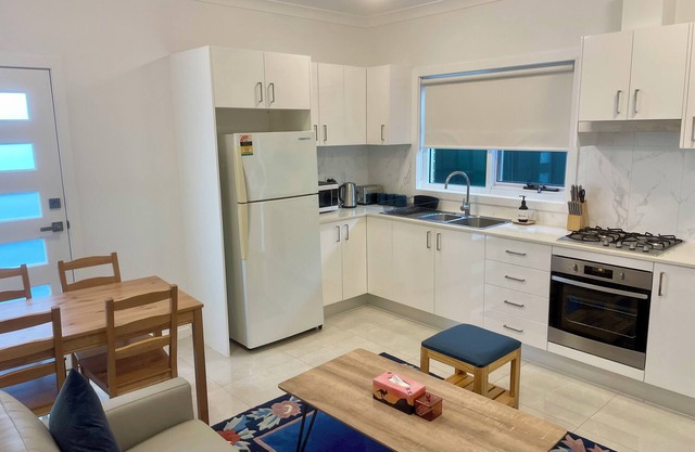 Cosy retreat quite suburb near by Sydney Airport and Brighton Le Sand beach